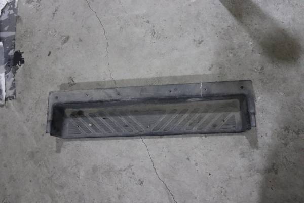 FORD CUSTOM 310 S 100 PS ÇIKMA PARÇA TRANSİT V184 SÜRGÜLÜ KAPI BASAMAK PLASTİĞİ